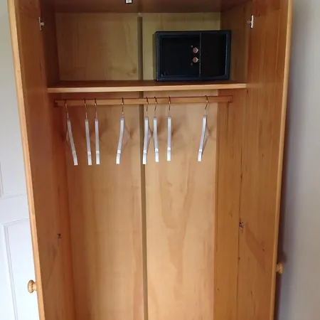 Auntie B's Ардара