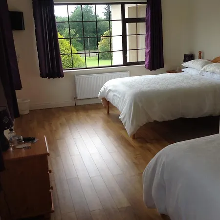 Auntie B's Ардара